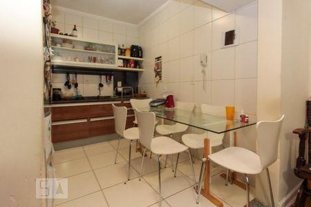Apartamento à venda com 61m², 2 quartos e sem vagaCozinha