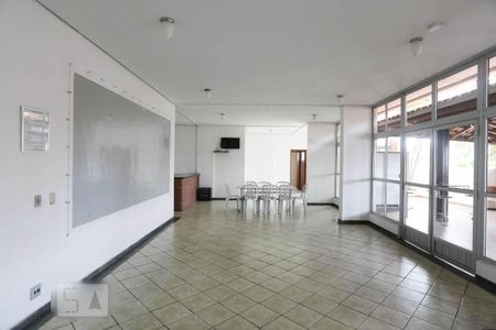 Apartamento para alugar com 64m², 2 quartos e 1 vaga Apartamento para alugar com 64m², 2 quartos e 1 vagaÁrea comum - Salão de festas