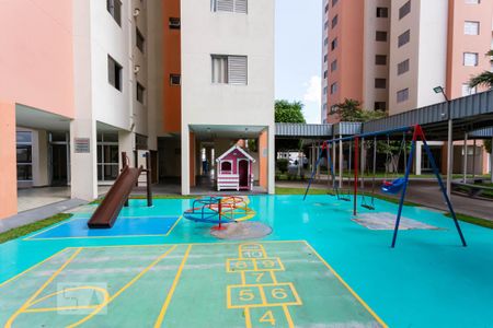 Apartamento para alugar com 64m², 2 quartos e 1 vaga Apartamento para alugar com 64m², 2 quartos e 1 vagaÁrea Comum - Playground