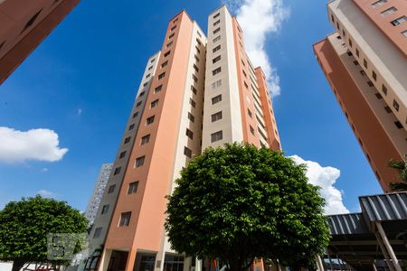 Apartamento para alugar com 64m², 2 quartos e 1 vaga Apartamento para alugar com 64m², 2 quartos e 1 vagaFachada