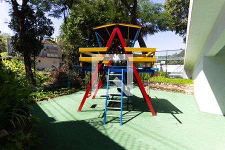 Apartamento para alugar com 136m², 3 quartos e 2 vagasÁrea Comum - Playground