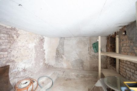 Casa à venda com 265m², 4 quartos e 5 vagasPorão