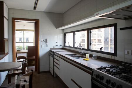 Apartamento para alugar com 450m², 5 quartos e 4 vagas Apartamento para alugar com 450m², 5 quartos e 4 vagasCOZINHA