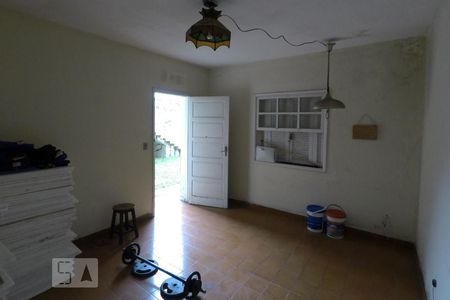Casa à venda com 310m², 2 quartos e 2 vagasQuarto
