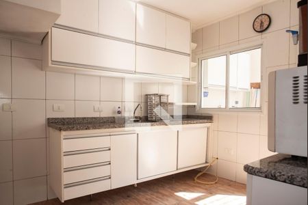 Casa à venda com 111m², 3 quartos e 2 vagas Casa à venda com 111m², 3 quartos e 2 vagasCozinha