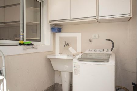 Casa à venda com 111m², 3 quartos e 2 vagas Casa à venda com 111m², 3 quartos e 2 vagasÁrea de Serviço