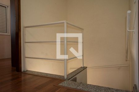 Casa à venda com 111m², 3 quartos e 2 vagas Casa à venda com 111m², 3 quartos e 2 vagasCorredor