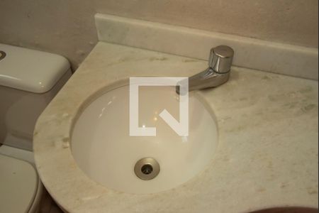 Casa à venda com 111m², 3 quartos e 2 vagas Casa à venda com 111m², 3 quartos e 2 vagasBanheiro 2