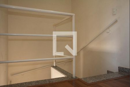 Casa à venda com 111m², 3 quartos e 2 vagas Casa à venda com 111m², 3 quartos e 2 vagasCorredor