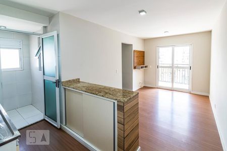 Sala de apartamento para alugar com 3 quartos, 68m² em Jardim Celeste, São Paulo