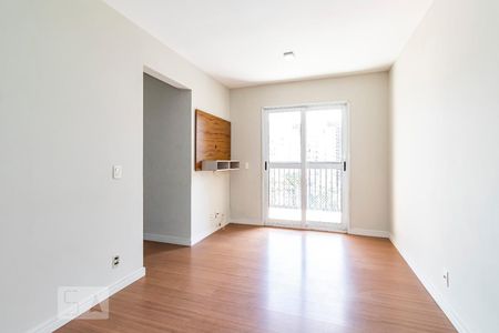 Sala de apartamento para alugar com 3 quartos, 68m² em Jardim Celeste, São Paulo