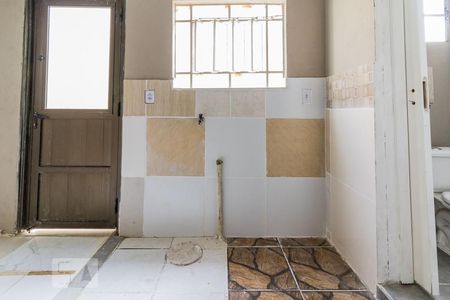 Sala/Cozinha de casa para alugar com 1 quarto, 54m² em Coronel Aparicio Borges, Porto Alegre