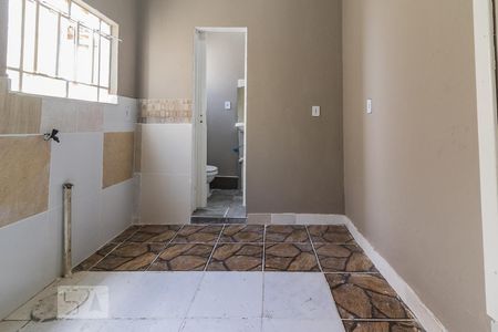 Sala/Cozinha de casa para alugar com 1 quarto, 54m² em Coronel Aparicio Borges, Porto Alegre