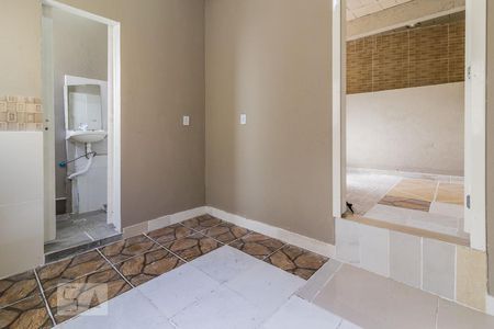 Sala/Cozinha de casa para alugar com 1 quarto, 54m² em Coronel Aparicio Borges, Porto Alegre