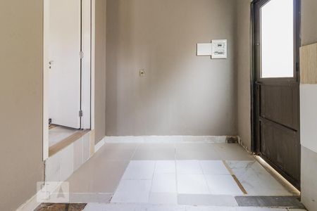 Sala/Cozinha de casa para alugar com 1 quarto, 54m² em Coronel Aparicio Borges, Porto Alegre