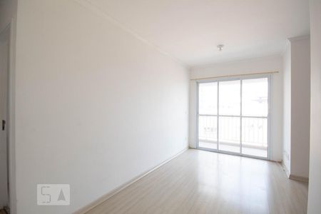 Sala de apartamento para alugar com 2 quartos, 60m² em Km 18, Osasco