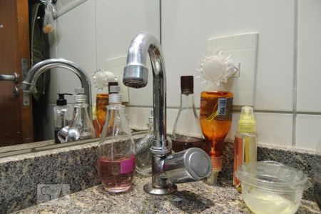 Apartamento à venda com 70m², 2 quartos e 1 vagaBanheiro - Torneira