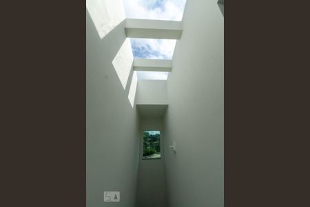 Escada de casa à venda com 3 quartos, 144m² em Dos Casa, São Bernardo do Campo