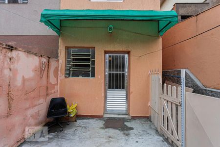 Casa à venda com 36m², 1 quarto e sem vagaQuintal