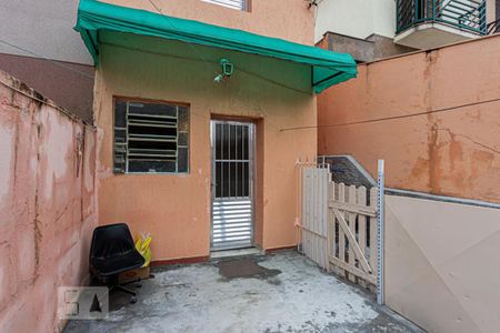 Casa à venda com 36m², 1 quarto e sem vagaQuintal