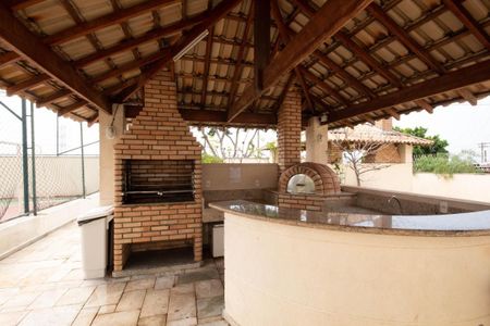 Apartamento à venda com 84m², 3 quartos e 2 vagas Apartamento à venda com 84m², 3 quartos e 2 vagasÁrea comum - Churrasqueira