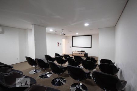 Apartamento à venda com 84m², 3 quartos e 2 vagas Apartamento à venda com 84m², 3 quartos e 2 vagasCinema