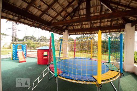 Apartamento à venda com 84m², 3 quartos e 2 vagas Apartamento à venda com 84m², 3 quartos e 2 vagasPlayground