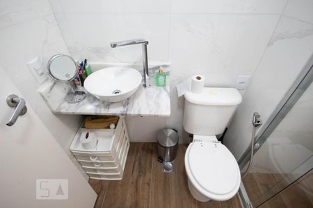 Apartamento à venda com 84m², 3 quartos e 2 vagas Apartamento à venda com 84m², 3 quartos e 2 vagasBanheiro da Suíte