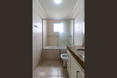 Apartamento à venda com 154m², 4 quartos e 3 vagasBanheiro da Suíte 1