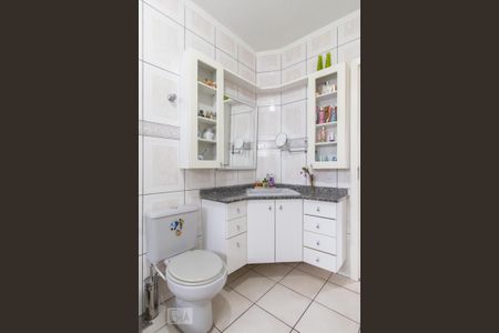 Casa à venda com 454m², 3 quartos e 5 vagas Casa à venda com 454m², 3 quartos e 5 vagasBanheiro 2