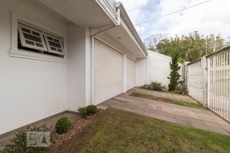 Casa à venda com 454m², 3 quartos e 5 vagas Casa à venda com 454m², 3 quartos e 5 vagasÁrea Externa