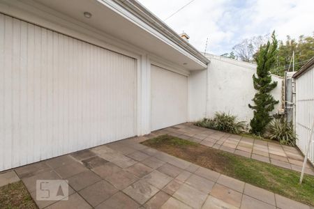 Casa à venda com 454m², 3 quartos e 5 vagas Casa à venda com 454m², 3 quartos e 5 vagasÁrea Externa