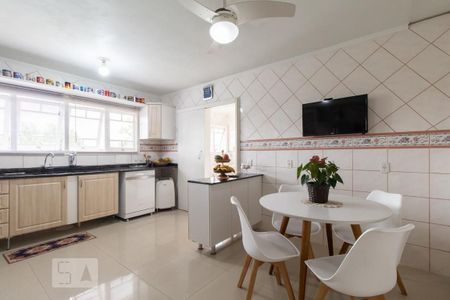 Casa à venda com 454m², 3 quartos e 5 vagas Casa à venda com 454m², 3 quartos e 5 vagasCozinha