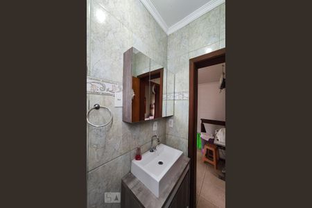 Casa à venda com 185m², 3 quartos e 2 vagasBanheiro Social