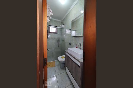 Casa à venda com 185m², 3 quartos e 2 vagasBanheiro Social