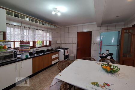 Casa à venda com 185m², 3 quartos e 2 vagasCozinha