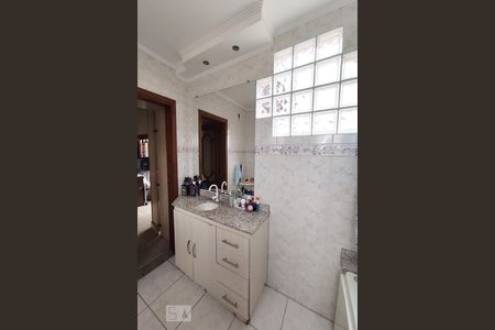 Casa à venda com 185m², 3 quartos e 2 vagasBanheiro Suíte