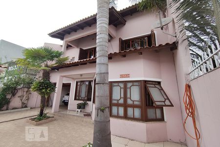 Casa à venda com 185m², 3 quartos e 2 vagasFachada