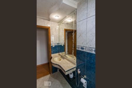 Casa à venda com 200m², 3 quartos e 2 vagasBanheiro da Suíte