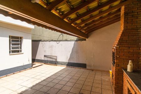 Casa à venda com 200m², 3 quartos e 2 vagasÁrea Externa