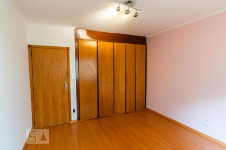 Casa à venda com 200m², 3 quartos e 2 vagasQuarto 2