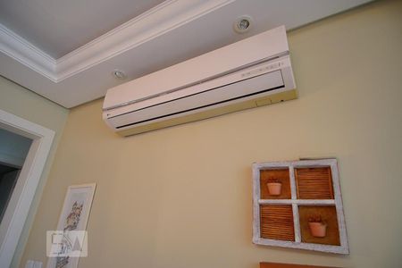 Sala de apartamento à venda com 3 quartos, 116m² em Vila Ipiranga, Porto Alegre