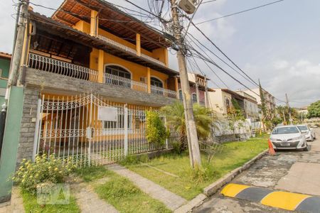 Casa para alugar com 489m², 4 quartos e 3 vagasFachada