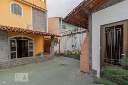Casa para alugar com 489m², 4 quartos e 3 vagasQuintal