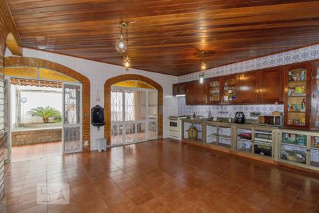 Casa para alugar com 489m², 4 quartos e 3 vagasCozinha