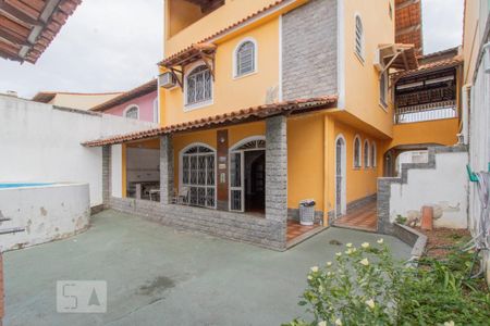 Casa para alugar com 489m², 4 quartos e 3 vagasQuintal
