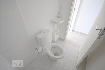 Casa para alugar com 45m², 1 quarto e sem vaga Casa para alugar com 45m², 1 quarto e sem vagaBanheiro