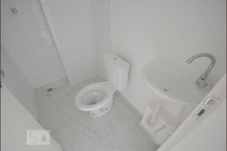 Casa para alugar com 45m², 1 quarto e sem vaga Casa para alugar com 45m², 1 quarto e sem vagaBanheiro