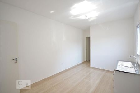 Sala/Cozinha de apartamento para alugar com 1 quarto, 45m² em Vila Cristália, São Paulo