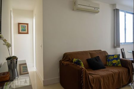 Sala de apartamento para alugar com 2 quartos, 74m² em Leblon, Rio de Janeiro